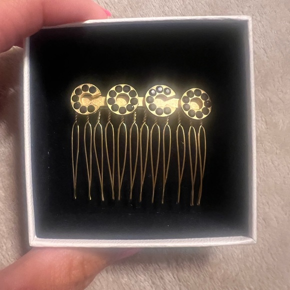 Authentic Chanel COCO Hair Accessory - Picture 6 of 8